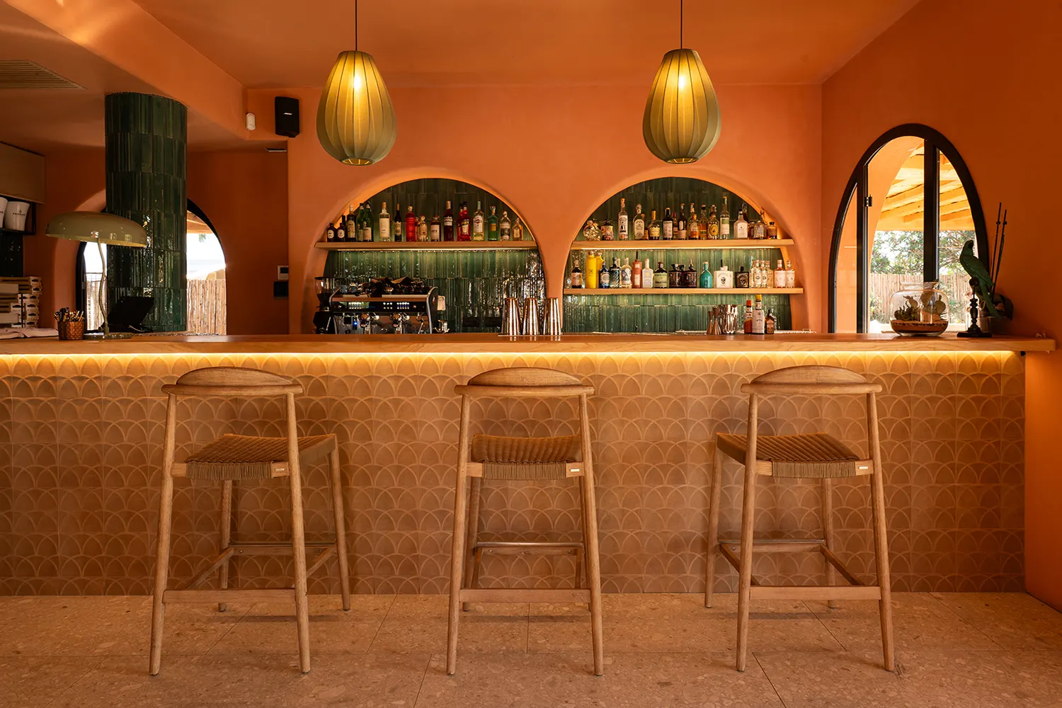 The counter of Jaga, the cocktail bar restaurant of the village